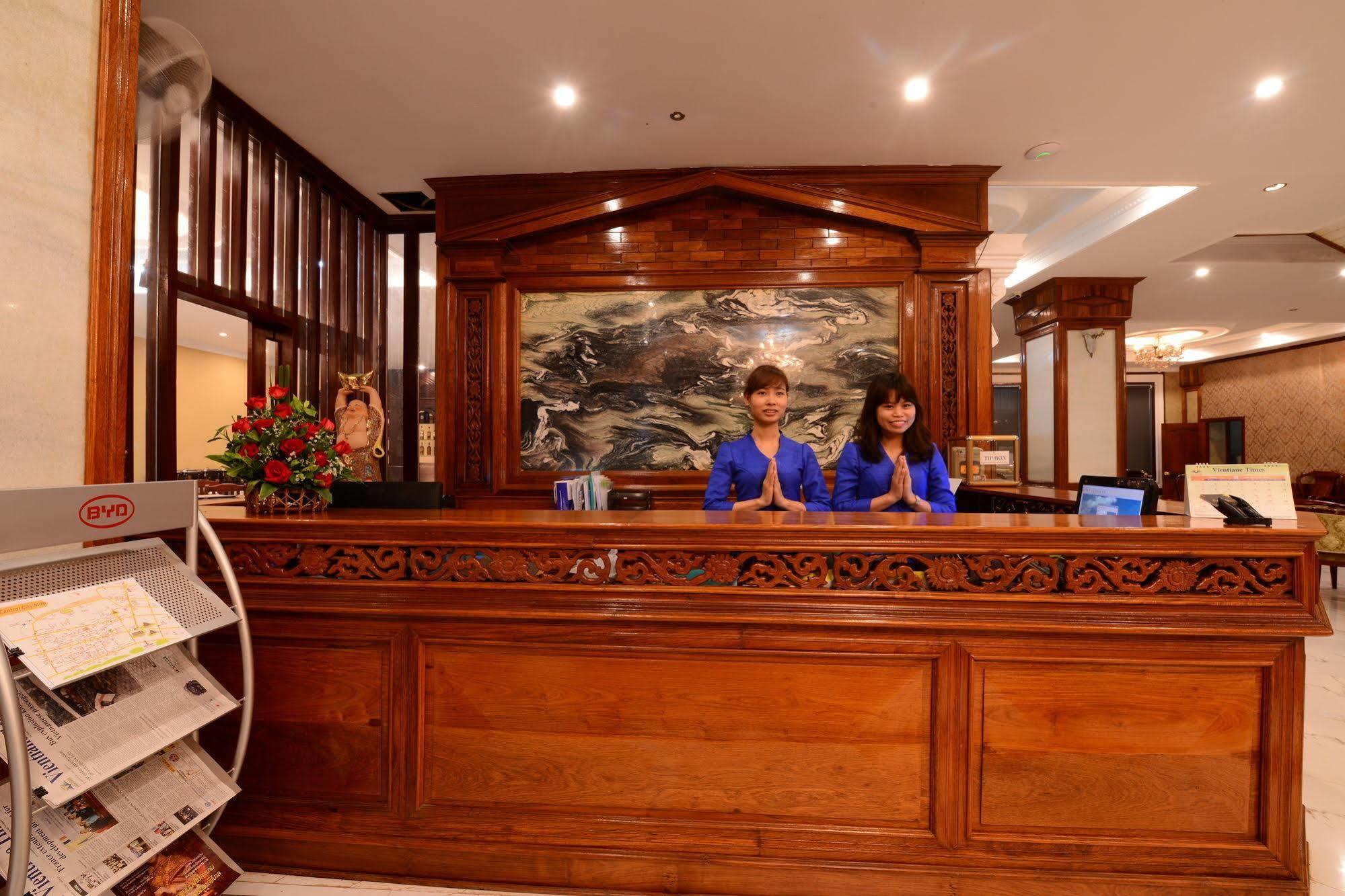 Vientiane Golden Sun Hotel Екстер'єр фото