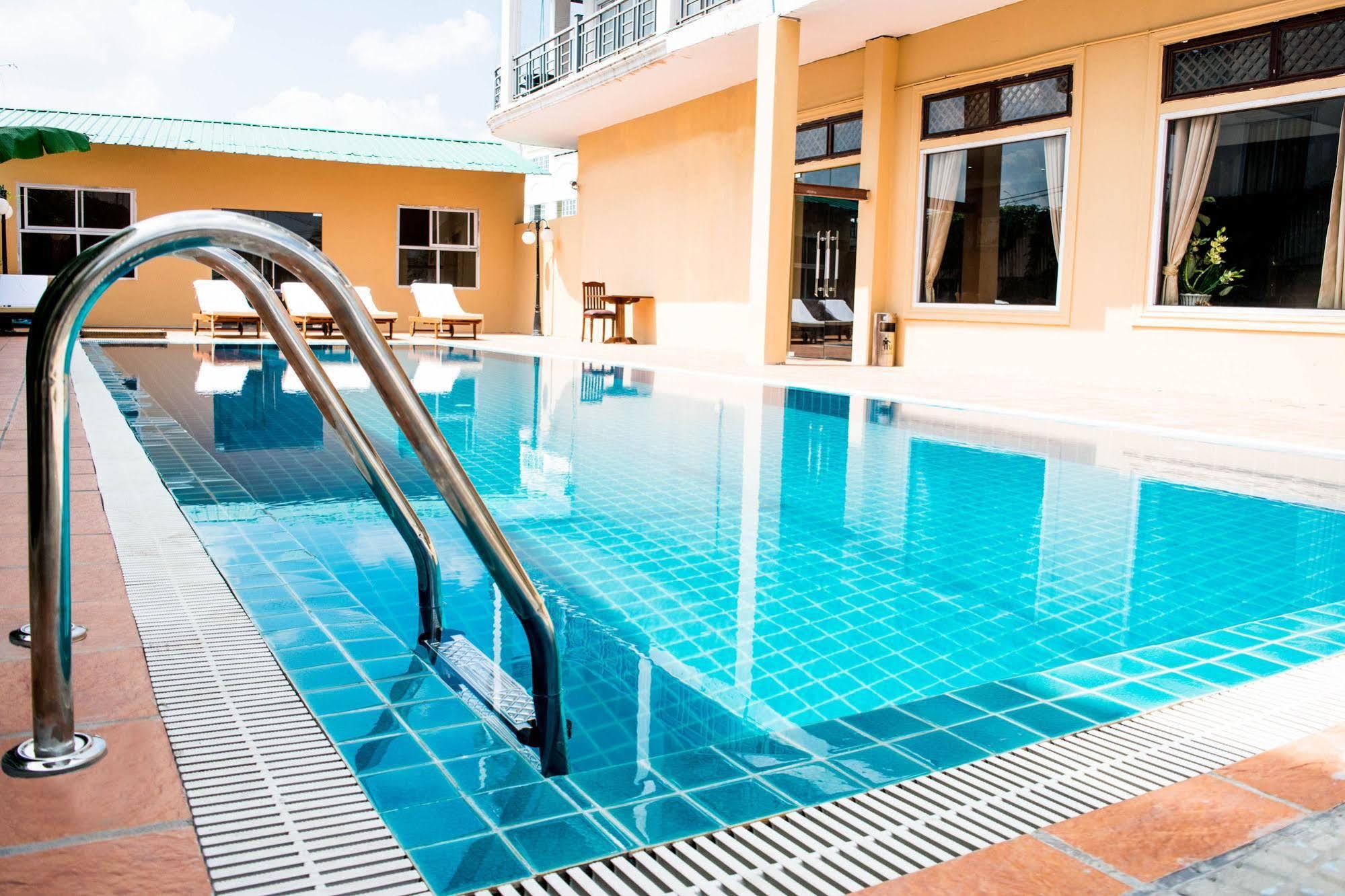 Vientiane Golden Sun Hotel Екстер'єр фото